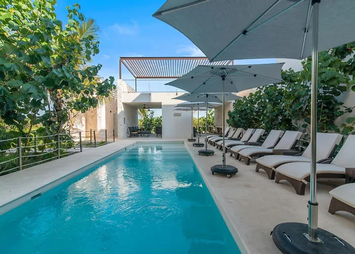 Apartment Hideout Sea Views 2 Min To 7 Rooftop Pools