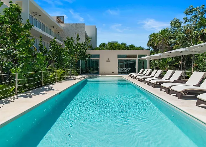 Hideout Sea Views 2 Min To 7 Rooftop Pools Apartment